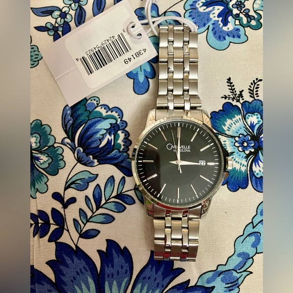 NWT Men’s Caravelle by Bulova Silver Tone Black Face Timeless Classic Watch - Picture 1 of 4